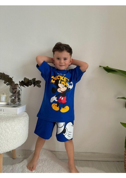 Mickey Mouse Baskılı Şortlu Takım