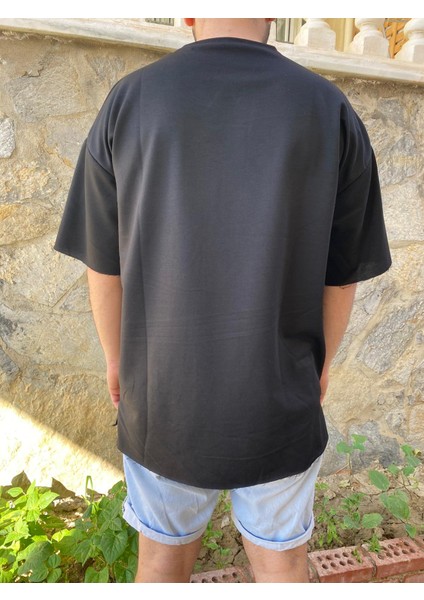 Oversize Düz Siyah Tişört modelleri