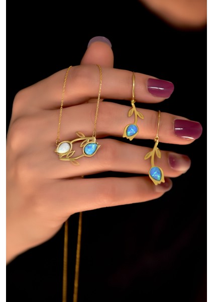 925 Ayar Gümüş Gold Kaplama Özel Tasarım Beyaz-Mavi Opal Kolye ve Mavi Opal Lale Küpe Set