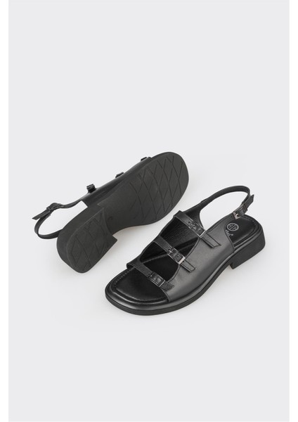 Siyah Deri Kadın Düz Sandalet modelleri