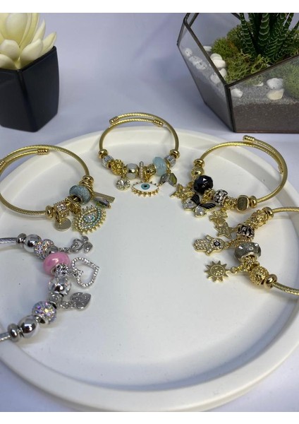 Fatma Ana Eli Figürlü Gold Pandora Bileklik fırsatları