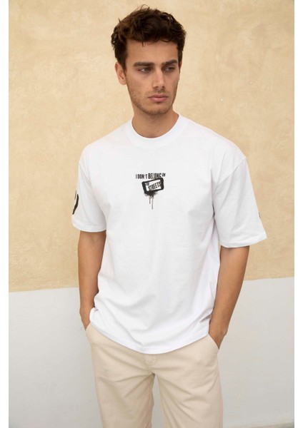 Erkek Ön ve Arka Baskılı Regular Fit T-Shirt modelleri