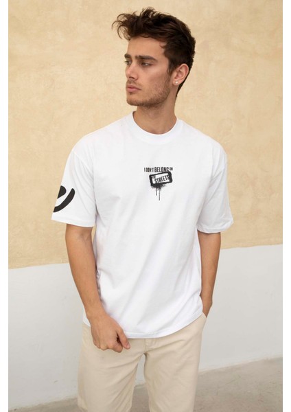 Erkek Ön ve Arka Baskılı Regular Fit T-Shirt fırsatları