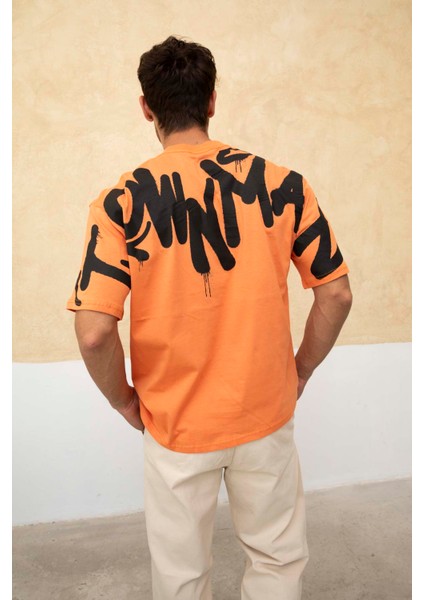 Erkek Ön ve Arka Baskılı Regular Fit T-Shirt indirimleri