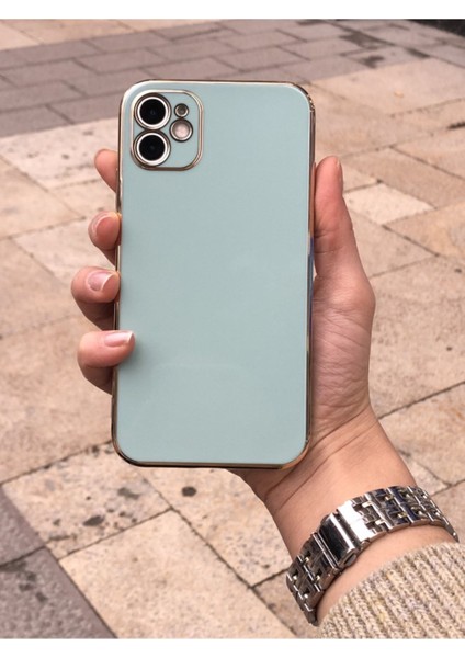 Iphone 11 Parlak Kenarlı Gold Detaylı Soft Bark Kılıf (12 Görünümlü)