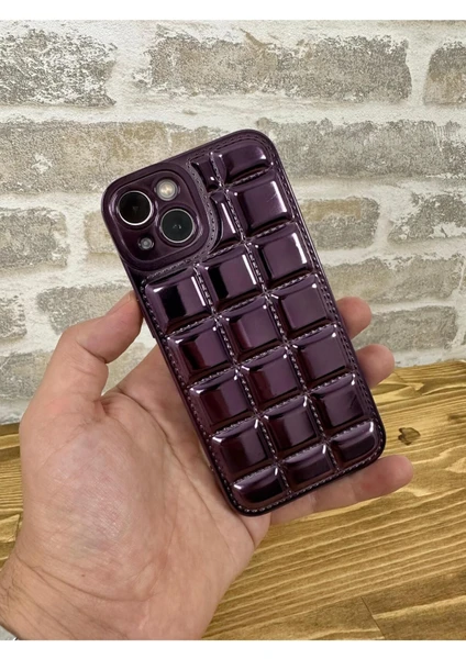 Vip Case Iphone 13 Vivid Uyumlu Kabartmalı Dikiş Detaylı Baklava Desenli Parlak Vivid Kılıf