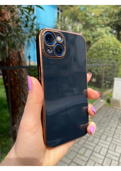 Vip Case Iphone 13 Gold Kenarlı Parlak Kamera Korumalı Yumuşak Silikon Bark Kılıf