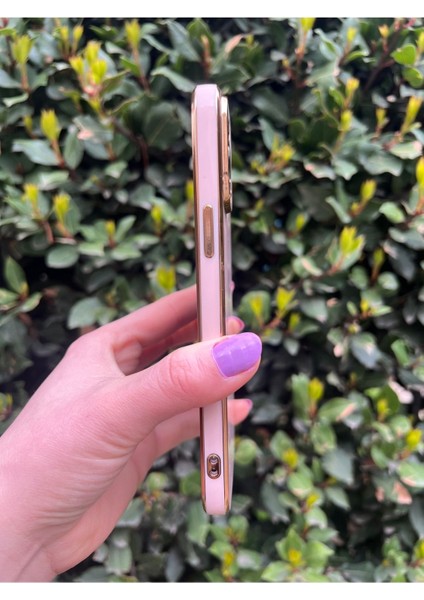 Vip Case Iphone 13 Pro Max Gold Kenarlı Parlak Kamera Korumalı Yumuşak Silikon Bark Kılıf