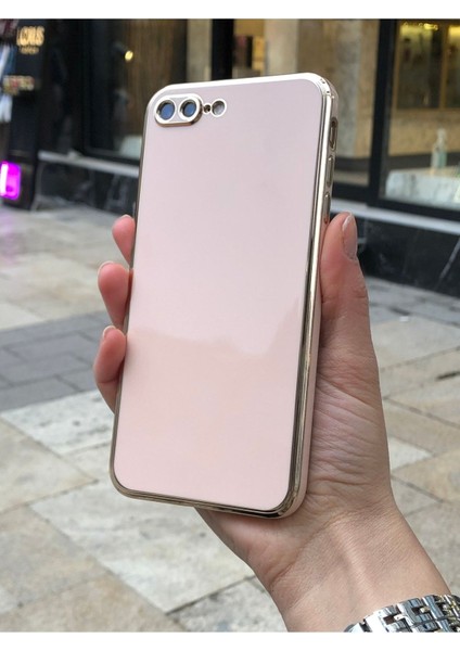 Iphone 7 Plus ve 8 Plus Uyumlu Parlak Kenarlı Gold Detaylı Soft Bark Kılıf