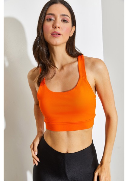 Kadın Sporcu Crop Atlet