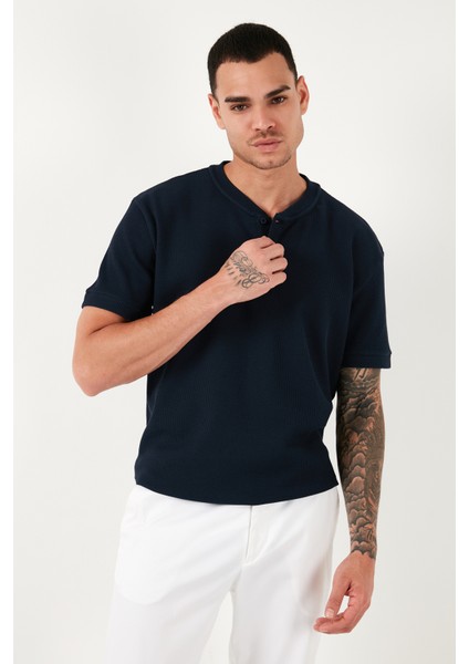Pamuklu Relaxed Fit Düğmeli Sıfır Yaka T Shirt Erkek T Shirt 5902737 fiyatları