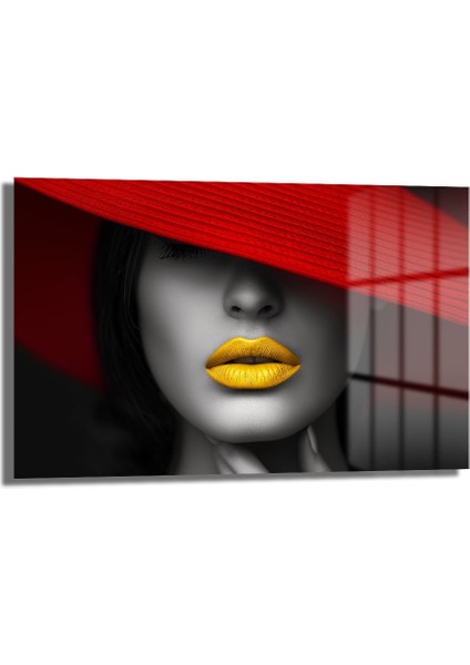 Kırmızı Şapkalı Kadın Cam Tablo