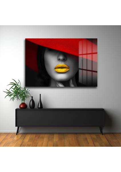 Kırmızı Şapkalı Kadın Cam Tablo fırsatları