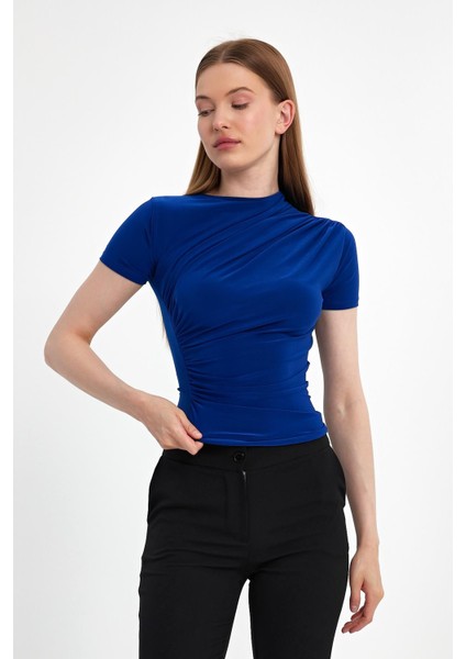Büzgülü Kısa Kol Bluz fırsatları
