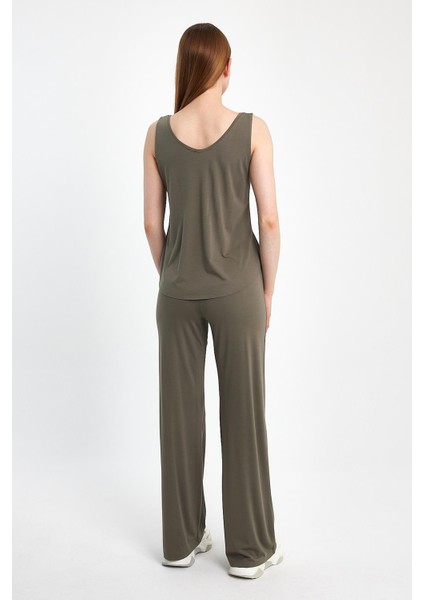 Kadın V Yaka Sıfır Kol İkili Takım Şık ve Rahat Tasarım İçin indirimleri