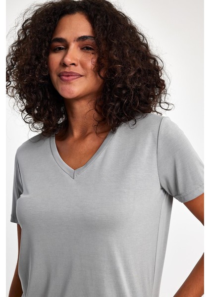 V Yaka Modal Tişört modelleri