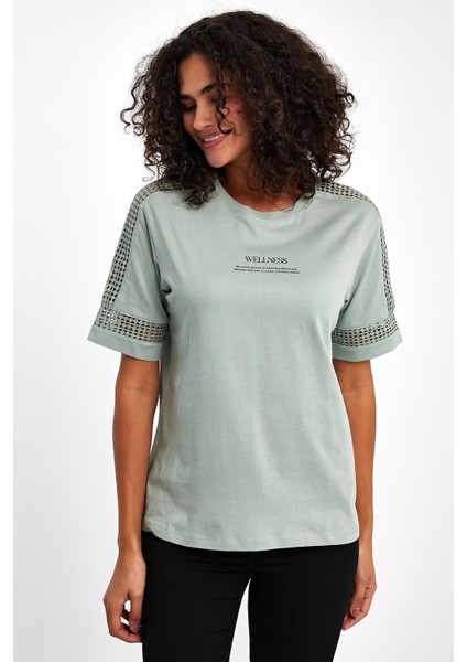 Kadın T-Shirt Kol Dantel Detay fiyatları