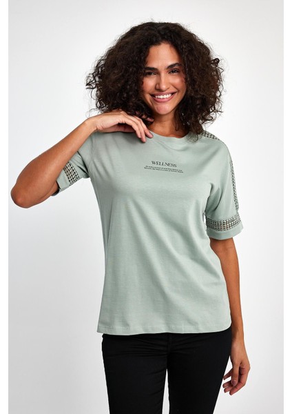 Kadın T-Shirt Kol Dantel Detay modelleri