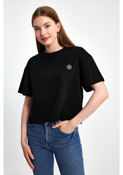 Bisiklet Yaka Smile Emoji Tişört modelleri