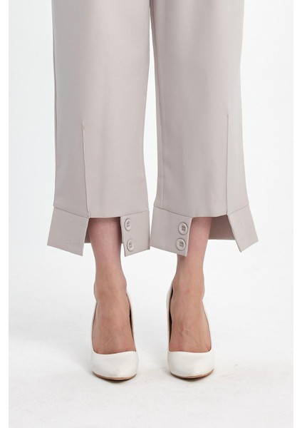 Paçası Düğmeli Pantolon fırsatları