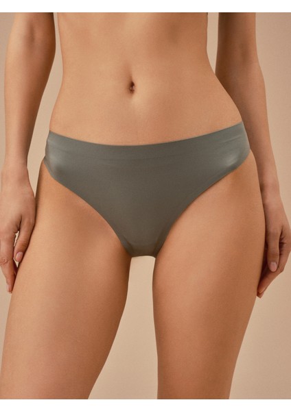 Lazer Kesim Dikişsiz String Külot