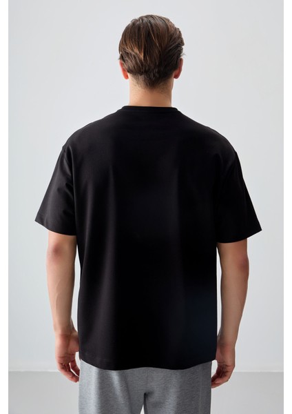 Siyah Pamuklu Kalın Yumuşak Dokulu Oversize Fit Baskılı Erkek T-Shirt - 88374 indirimleri