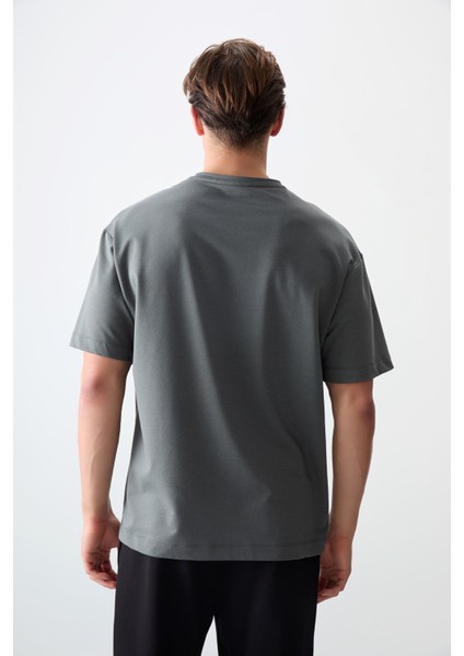Haki Pamuklu Kalın Yumuşak Dokulu Oversize Fit Baskılı Erkek T-Shirt - 88373 indirimleri
