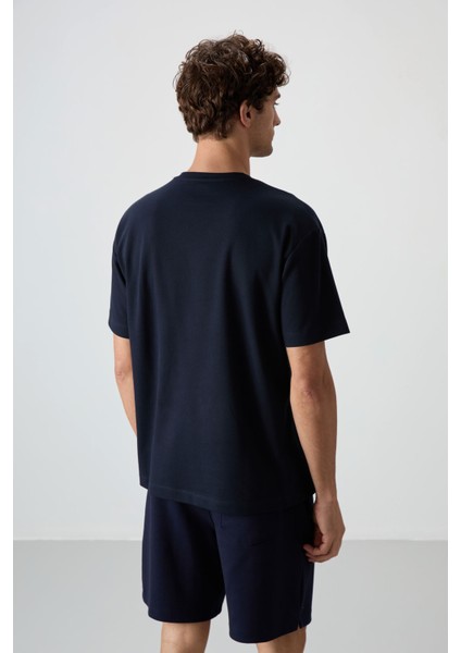 Lacivert Pamuklu Kalın Yüzeyi Dokulu Oversize Fit Baskılı Erkek T-Shirt - 88365