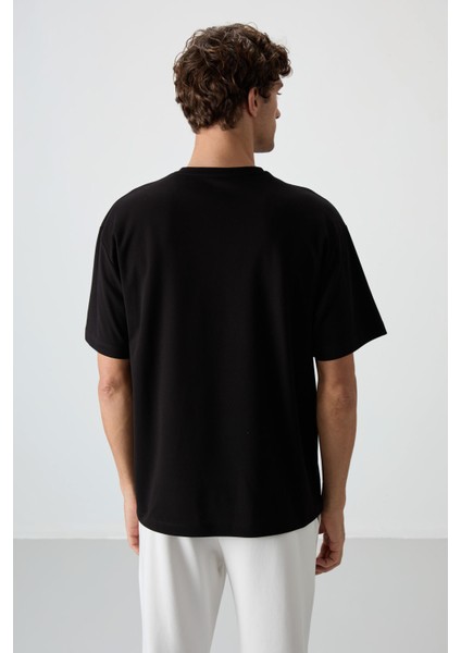 Siyah Pamuklu Kalın Yüzeyi Dokulu Oversize Fit Baskılı Erkek T-Shirt - 88366