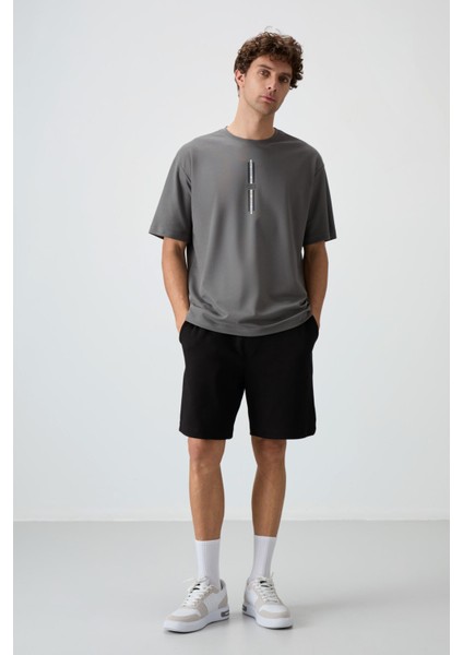 Koyu Gri Pamuklu Kalın Yüzeyi Dokulu Oversize Fit Baskılı Erkek T-Shirt - 88366