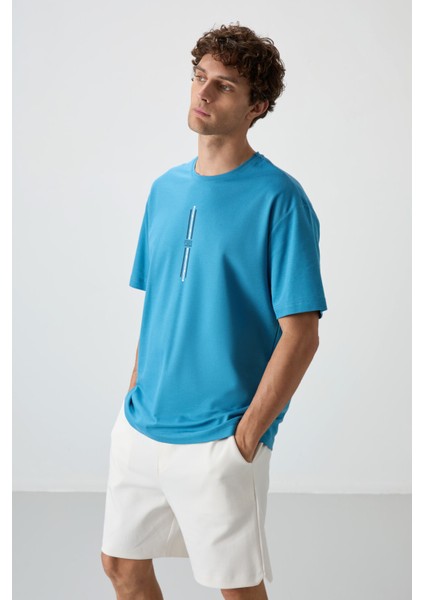 Petrol Mavi Pamuklu Kalın Yüzeyi Dokulu Oversize Fit Baskılı Erkek T-Shirt - 88366
