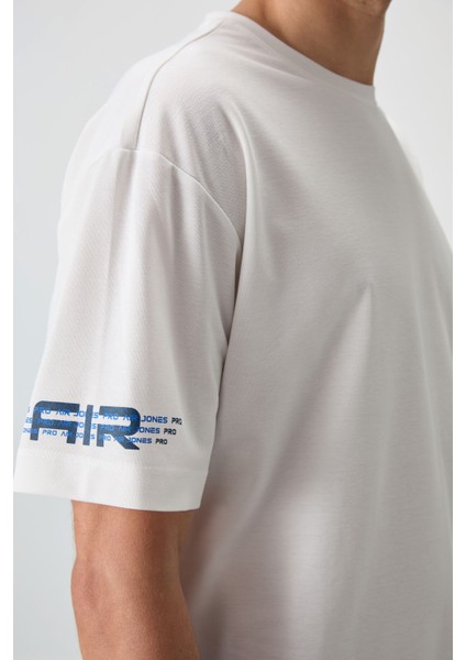 Ekru Pamuklu Kalın Yüzeyi Dokulu Oversize Fit Baskılı Erkek T-Shirt - 88369