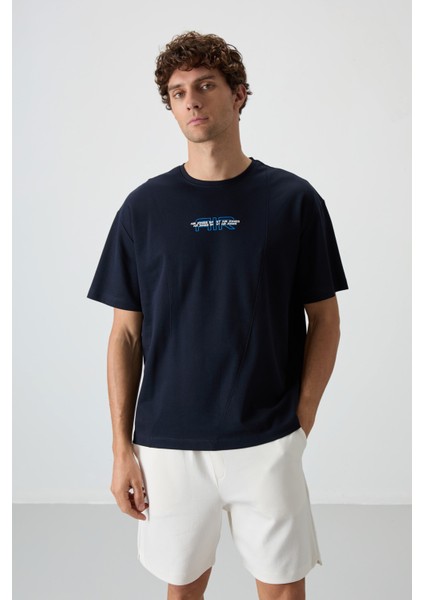 Lacivert Pamuklu Kalın Yüzeyi Dokulu Oversize Fit Baskılı Erkek T-Shirt - 88372
