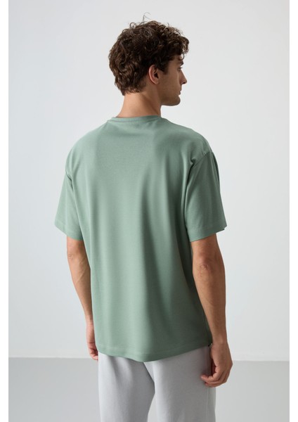Açık Yeşil Pamuklu Kalın Yüzeyi Dokulu Oversize Fit Baskılı Erkek T-Shirt - 88367