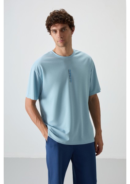 Açık Mavi Pamuklu Kalın Yüzeyi Dokulu Oversize Fit Baskılı Erkek T-Shirt - 88368