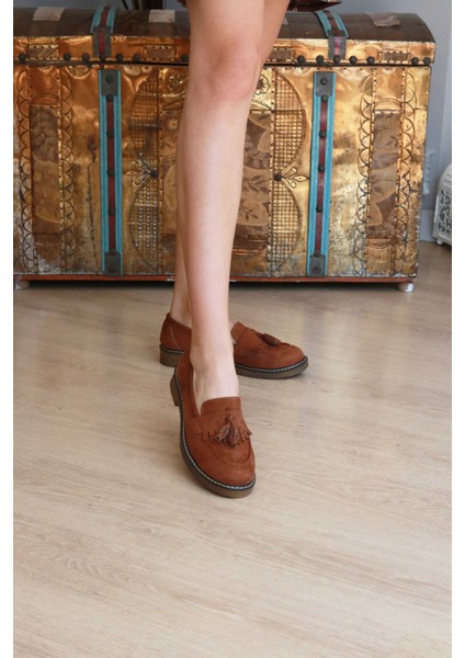 Püskül Detaylı Süet Kadın Loafer