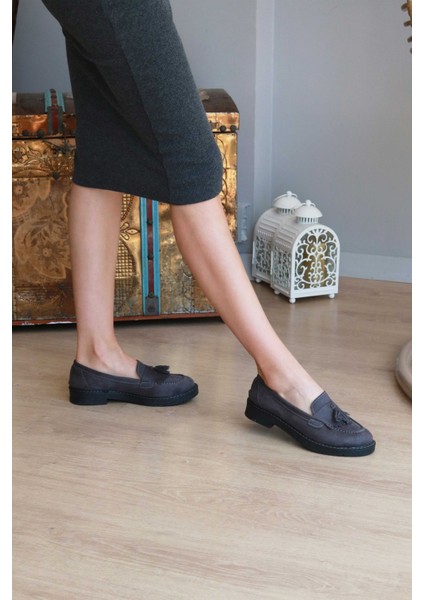 Püskül Detaylı Süet Kadın Loafer modelleri