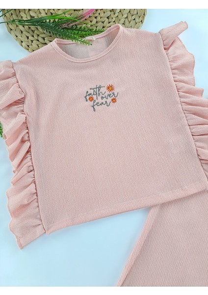 Kız Çocuk Yazlık Pantolon Tişort Ikili Takım Su Yeşili ve Somon Pembe Renk Seçenekleri Göğüs Nakış fiyatları