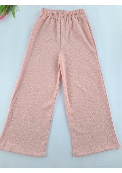 Kız Çocuk Yazlık Pantolon Tişort Ikili Takım Su Yeşili ve Somon Pembe Renk Seçenekleri Göğüs Nakış modelleri