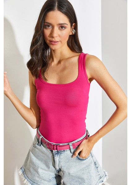 Kadın Kare Yaka Kalın Askılı Atlet fırsatları