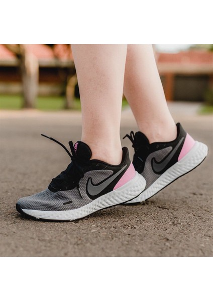 Wmns Revolution 5 Kadın Koşu Ayakkabısı BQ3207-004 indirimleri