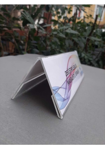 Üçgen Değiştirilebilir Yatay Masaüstü Isimlik - 20X7 cm