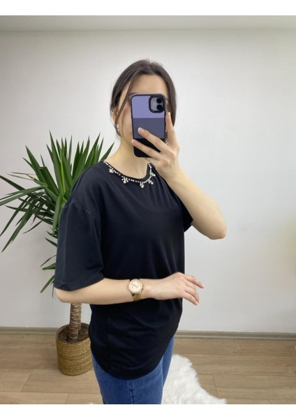 Boynu Taşlı T-Shirt - Siyah Renk modelleri