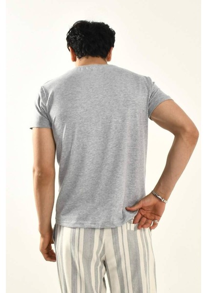 Gri Papatya Nakış Detaylı Bisiklet Yaka T Shirt indirimleri