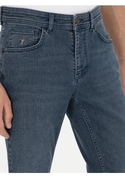 Erkek Açık Mavi Slim Fit Pamuklu Jean Pantolon 50293998-VR003 indirimleri