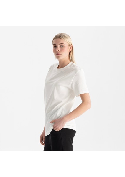 Kadın Beyaz Relax Fit Bisiklet Yaka %100 Organik Pamuk T-Shirt fiyatları