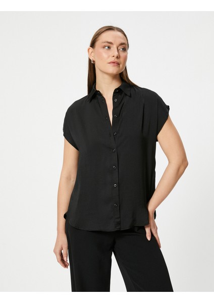 Kısa Kollu Gömlek Relax Fit Klasik Yaka Düğmeli modelleri
