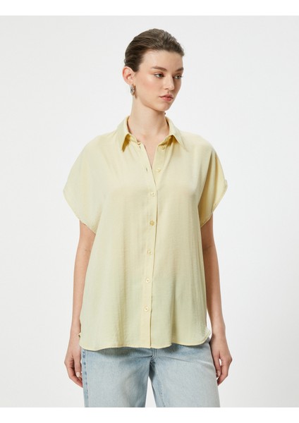 Kısa Kollu Gömlek Relax Fit Klasik Yaka Düğmeli modelleri