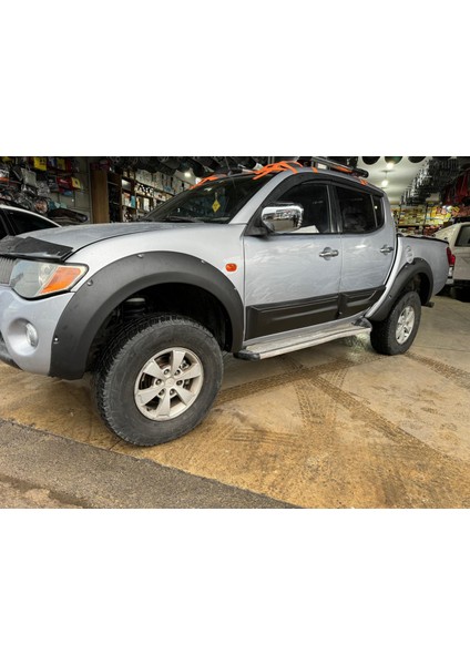 Mitsubishi L200 4 Adet Çamurluk Üstü Dodik Seti 2006-2009 Arası Uyumlu