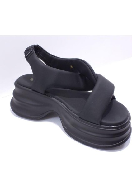 24Y420-1 Kadın Sandalet Siyah 36-40
